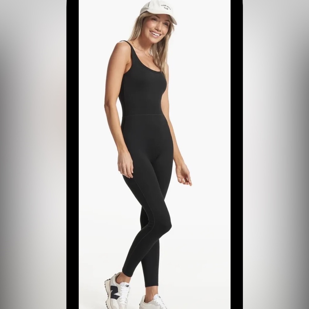 Vuori halo essential jumpsuit